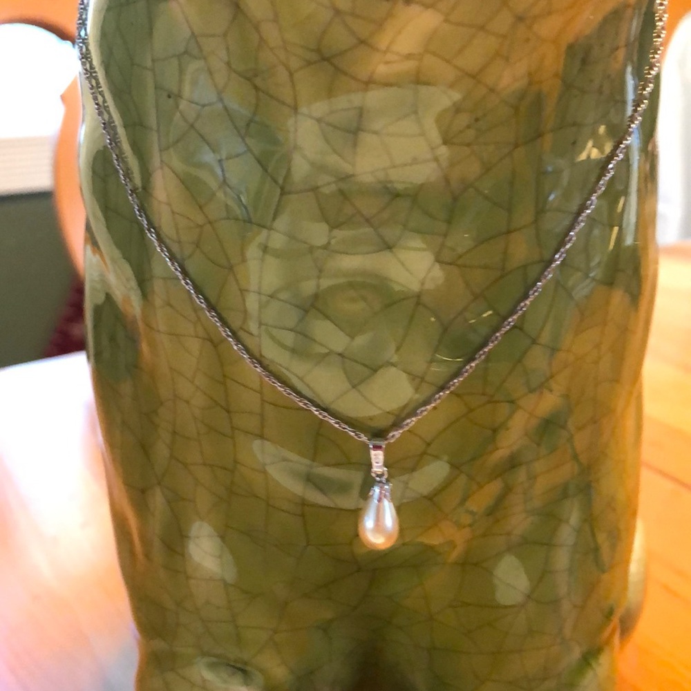Majorica pearl pendant necklace